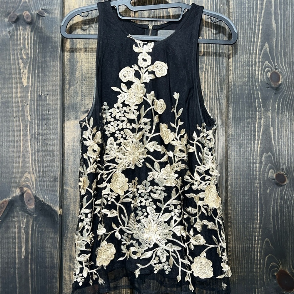Anthropologie Sunday in Brooklyn Blouse Black Gold Floral Lace Overlay Boho Tank